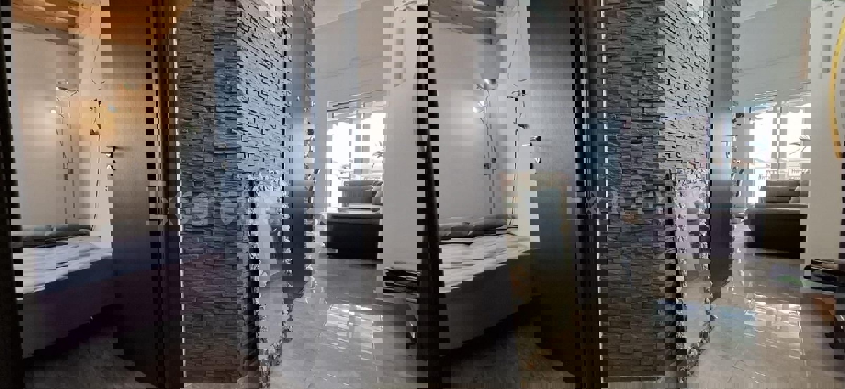 ISTRIA, Funtana - moderno appartamento con giardino vicino al mare!