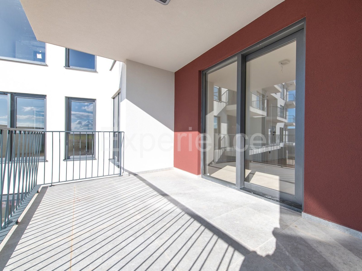 ISTRIA, Umago - appartamento con garage, 2. piano, ASCENSORE!