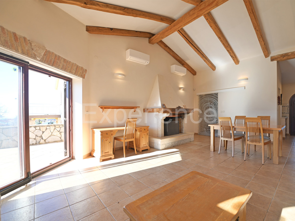 Nelle vicinanze di Parenzo - affascinante casa a un piano con VISTA MARE!