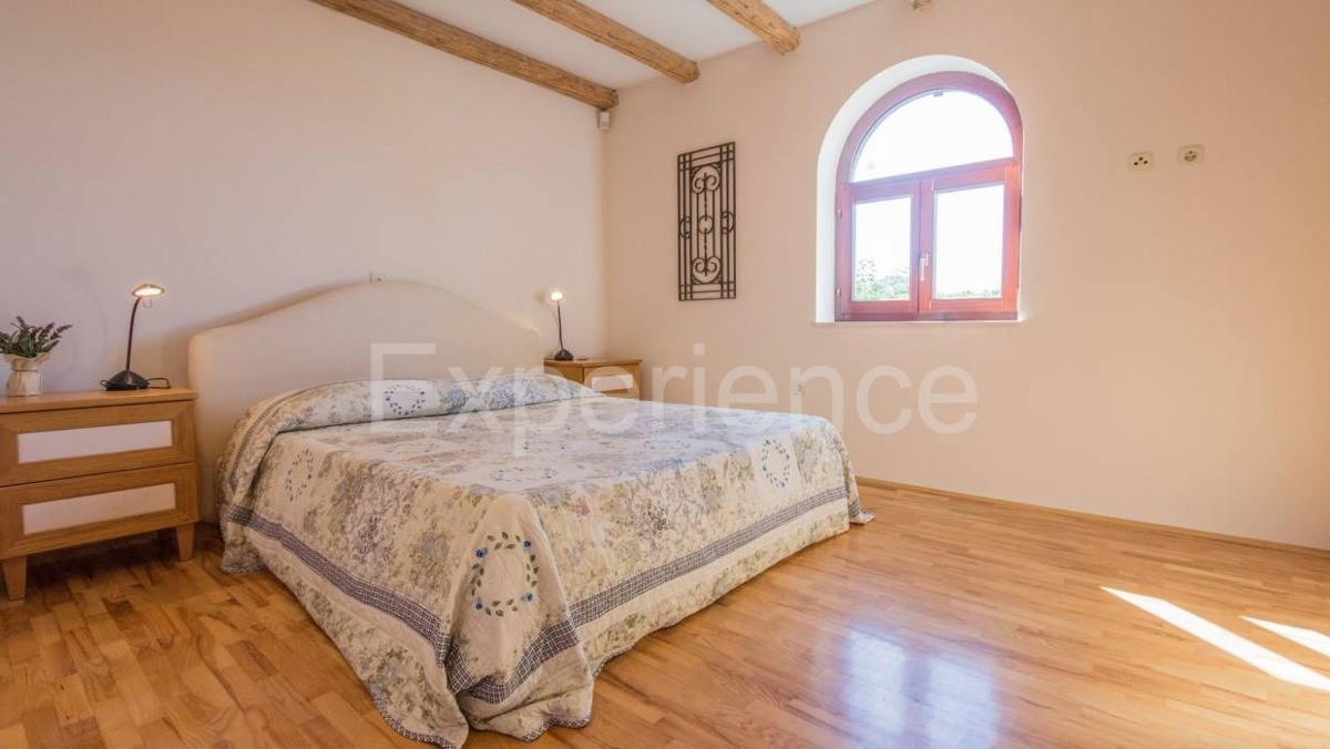 Nelle vicinanze di Parenzo - affascinante casa a un piano con VISTA MARE!