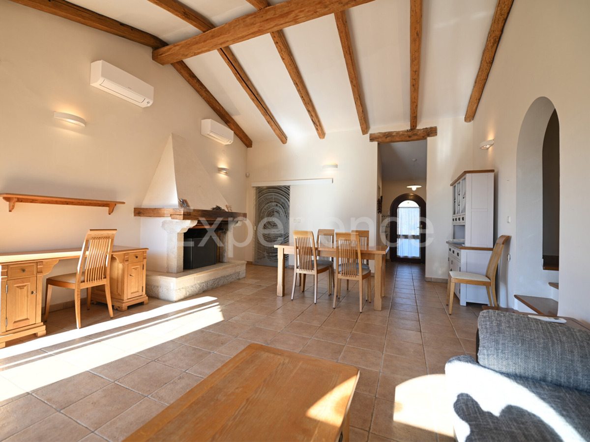 Nelle vicinanze di Parenzo - affascinante casa a un piano con VISTA MARE!