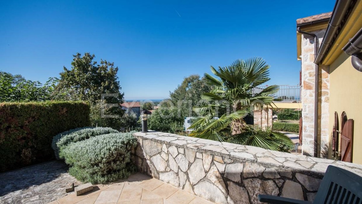 Nelle vicinanze di Parenzo - affascinante casa a un piano con VISTA MARE!