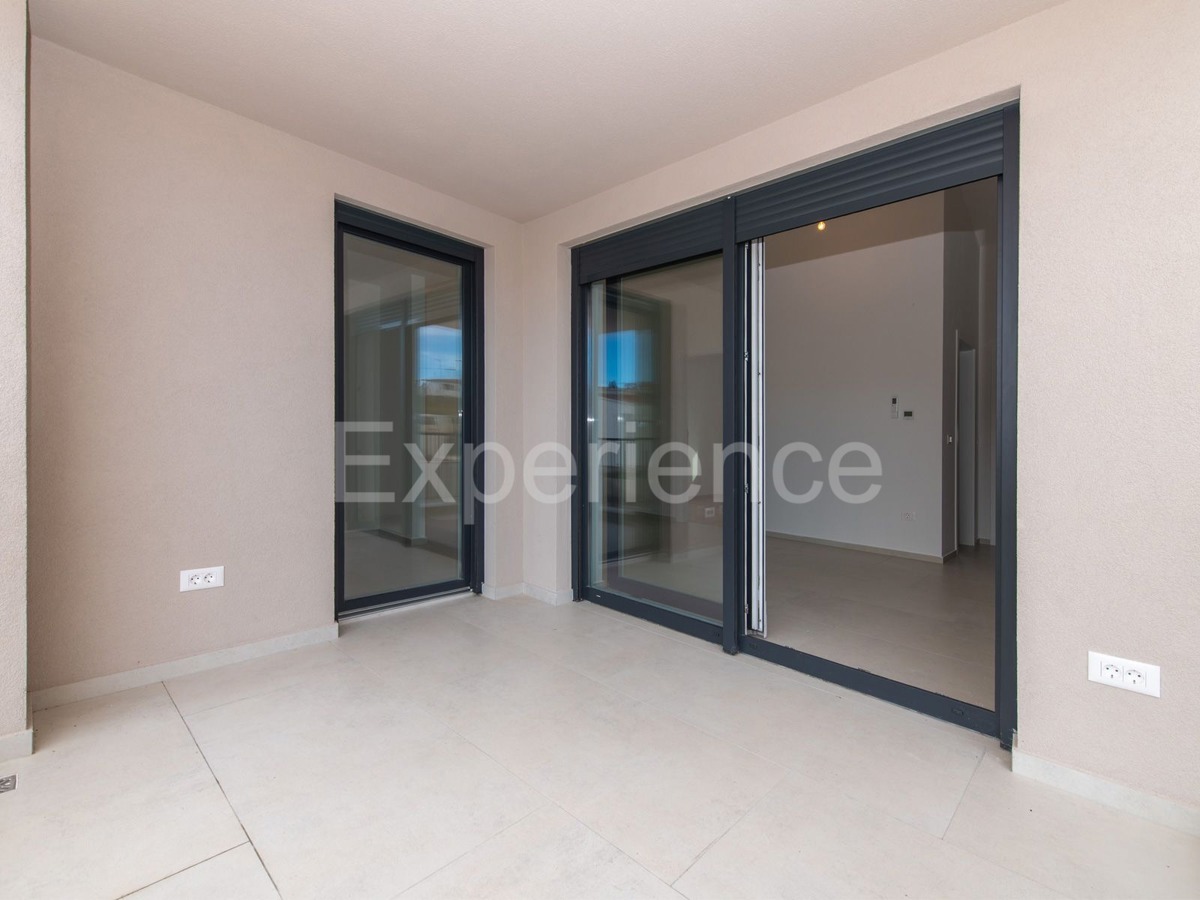 Tar - 2 km od morja, stanovanje v novogradnji, 1. nadstropje, 2 parkirni mesti