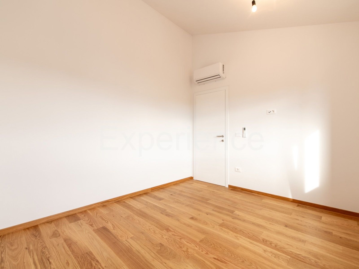 Tar - 2 km od morja, stanovanje v novogradnji, 1. nadstropje, 2 parkirni mesti