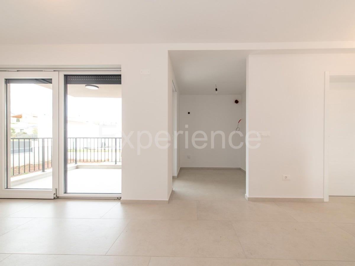 Tar - 2 km od morja, stanovanje v novogradnji, 1. nadstropje, 2 parkirni mesti