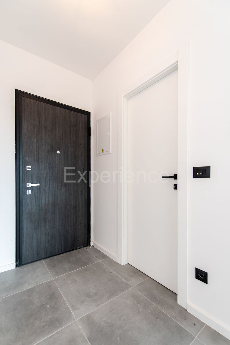 ISTRIA, Umago - appartamento con spazioso balcone (11,07 m²), 1. piano, ASCENSORE