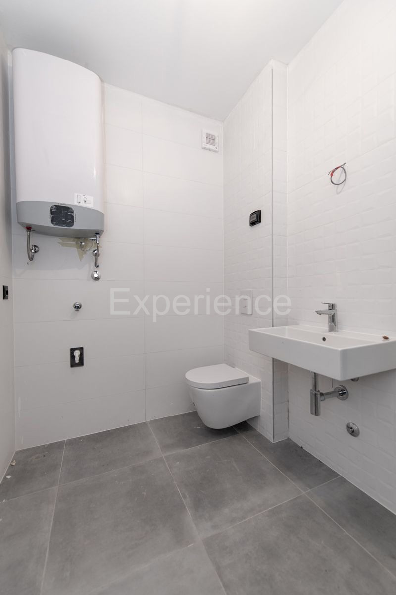 ISTRIA, Umago - appartamento con spazioso balcone (11,07 m²), 1. piano, ASCENSORE