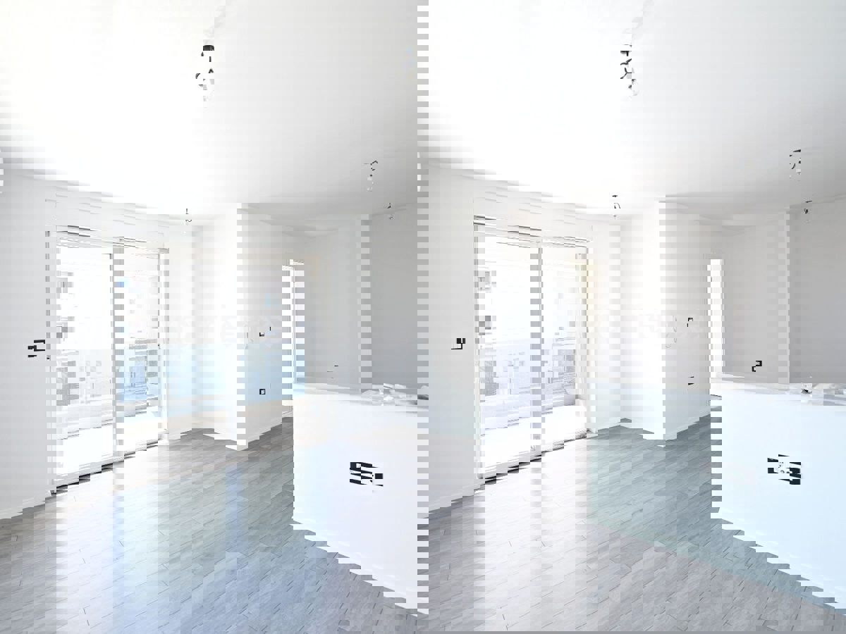 ISTRIA, zona Parenzo – appartamento in un nuovo edificio (65 m²), 1. piano