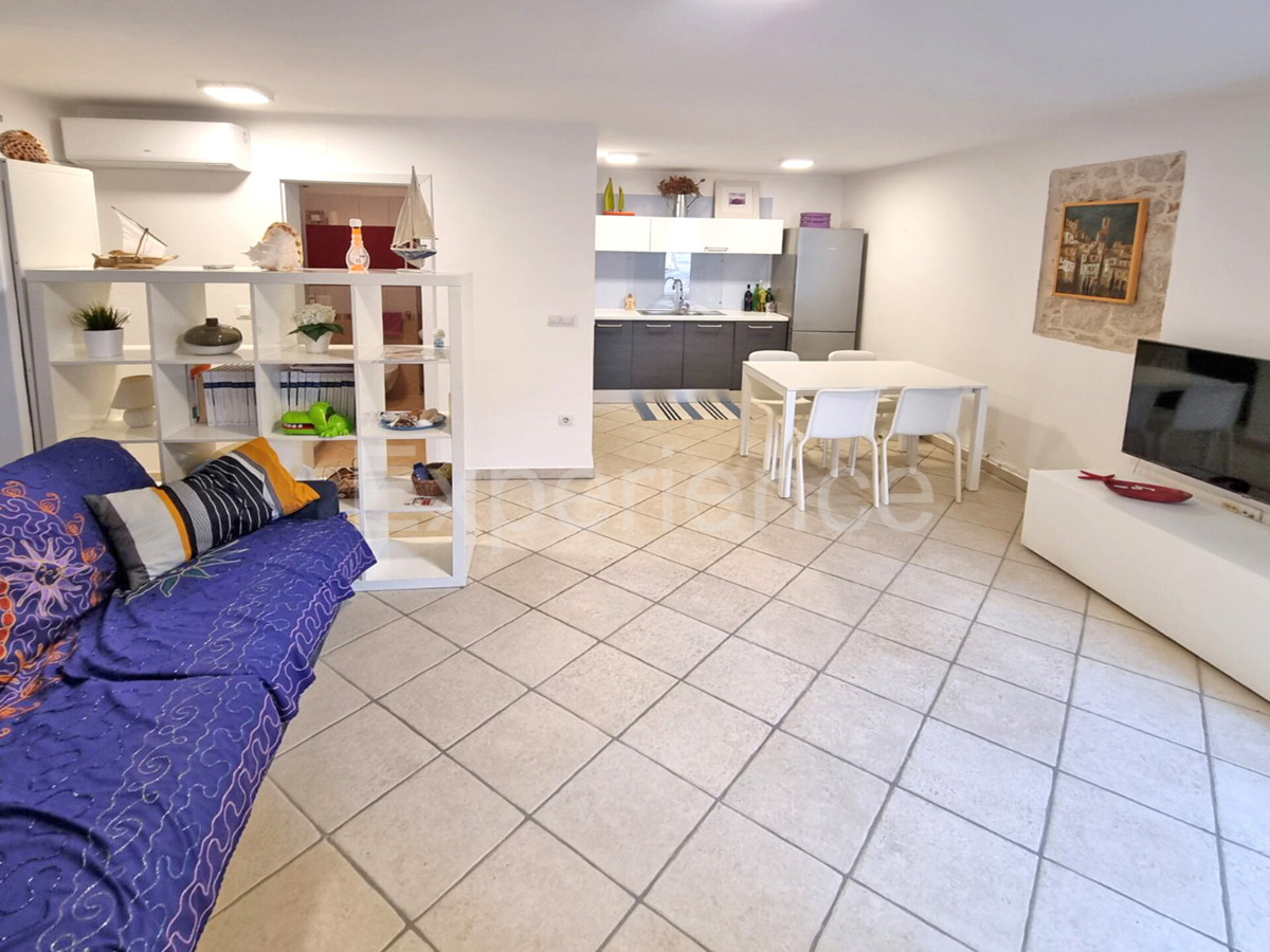 Vrsar - nel centro storico della città, appartamento RISTRUTTURATO al piano terra!