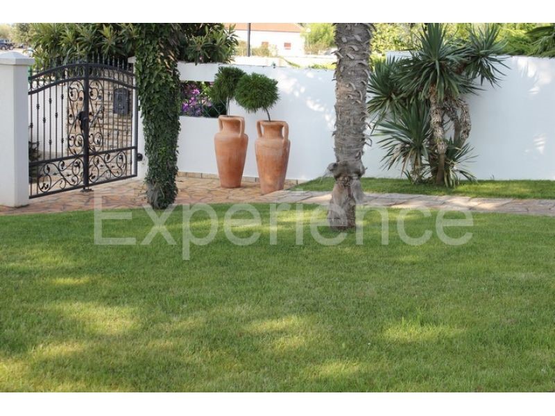 Umago, villa di lusso fronte mare, 8 camere, piscina, SPA
