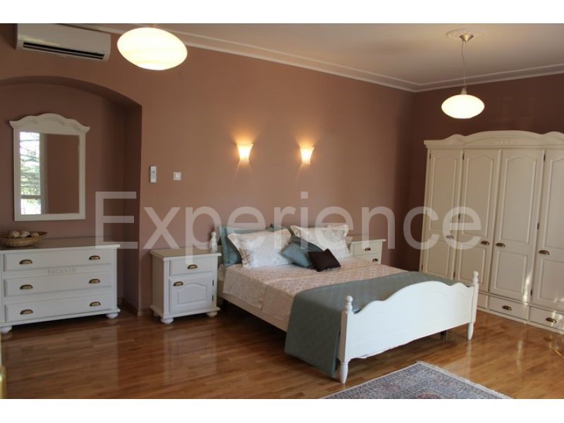 Umago, villa di lusso fronte mare, 8 camere, piscina, SPA
