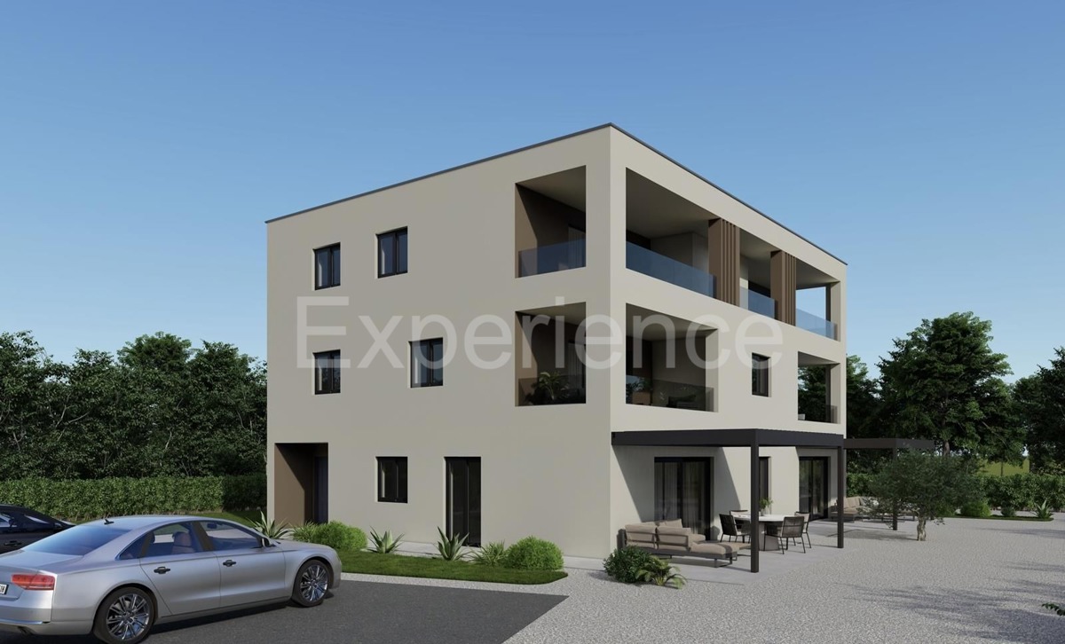 Attico con 4 camere e ampia terrazza – Parenzo, 600 m dal mare