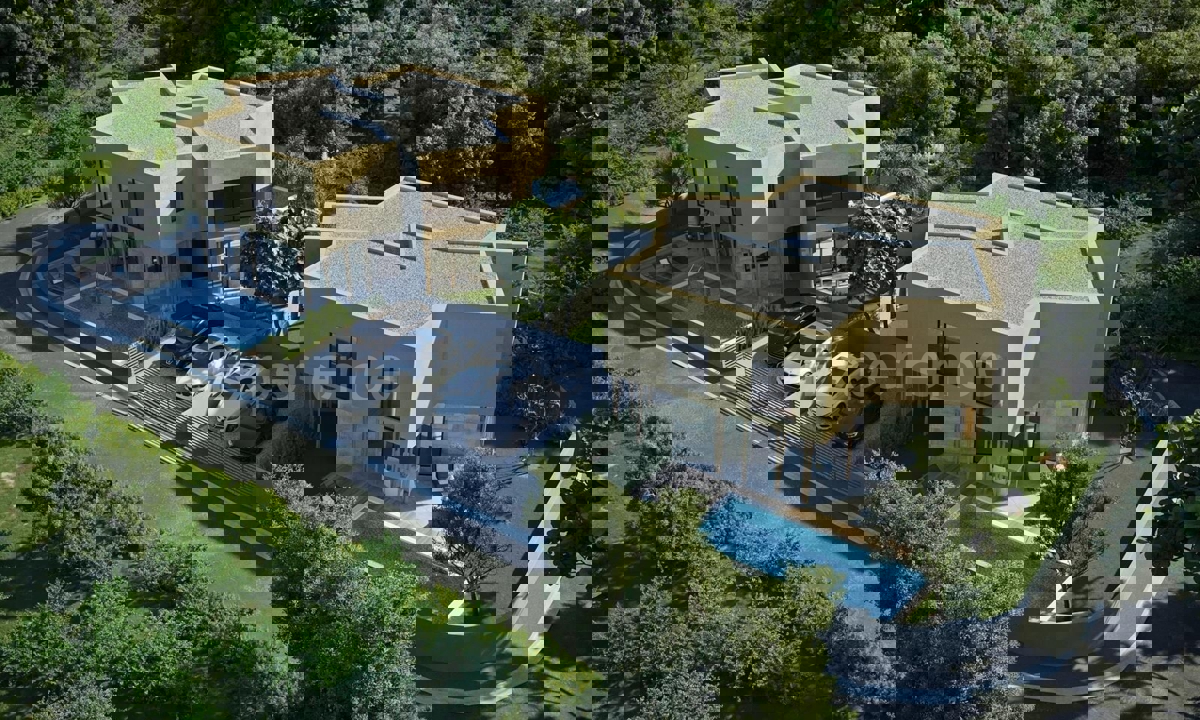 Vicino a Verteneglio - a 6 km dal mare, casa moderna con piscina!