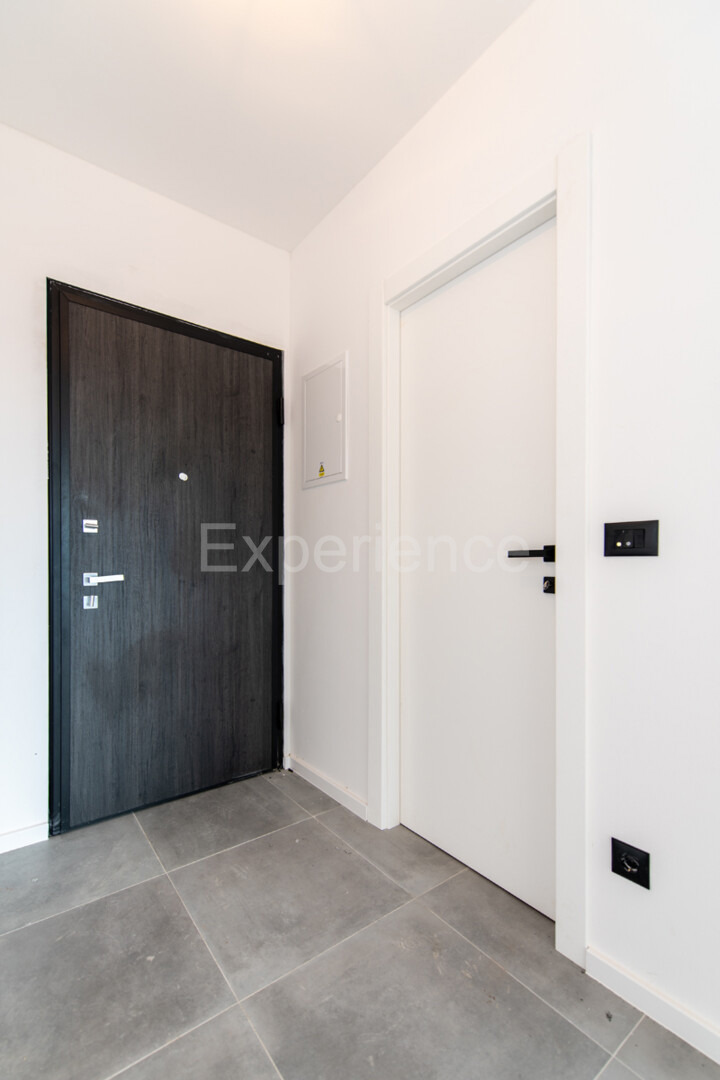 ISTRIA, Umago - appartamento con spazioso balcone (11,07 m²), 1. piano, ASCENSORE