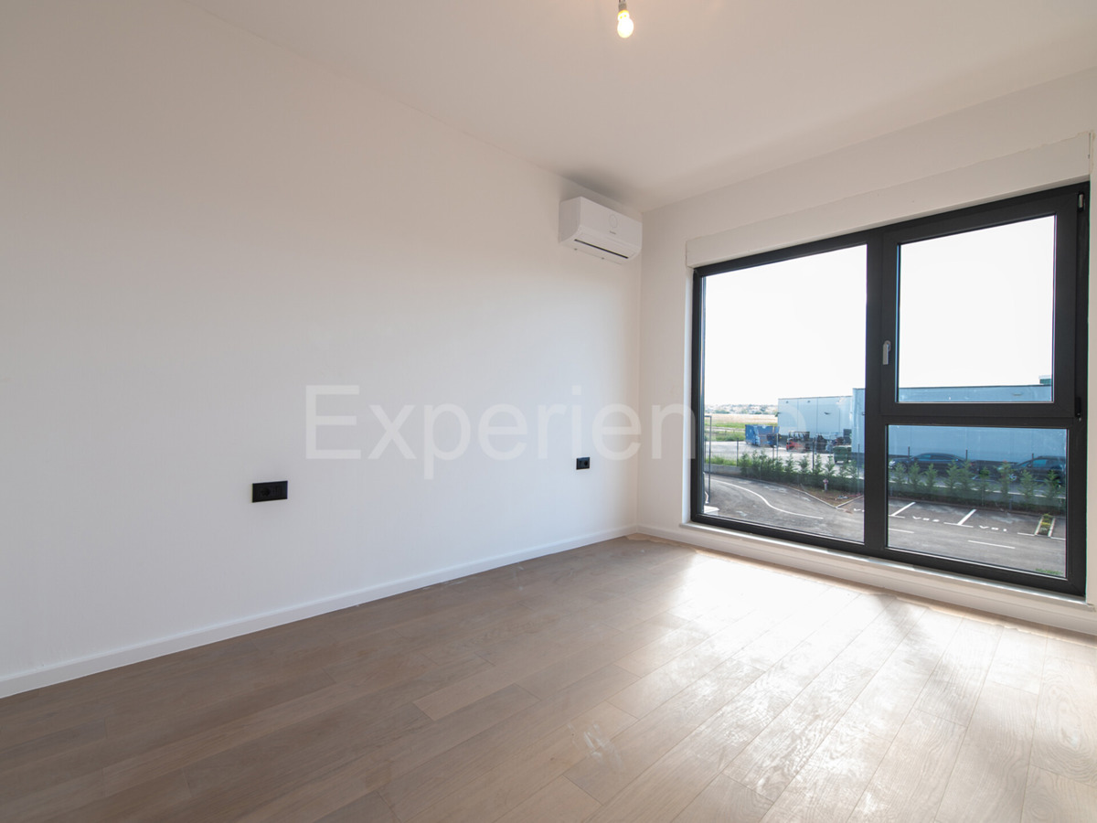 ISTRIA, Umago - appartamento con spazioso balcone (11,07 m²), 1. piano, ASCENSORE