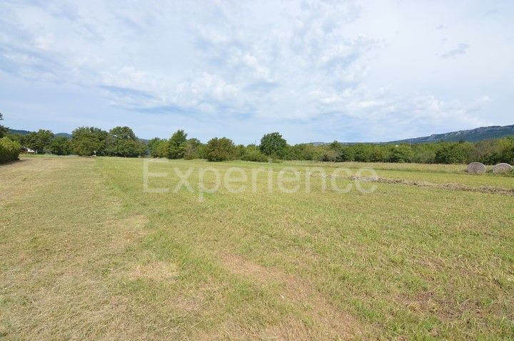 ISTRIA, Buzet - terreno edificabile, superficie di 2.531 m²