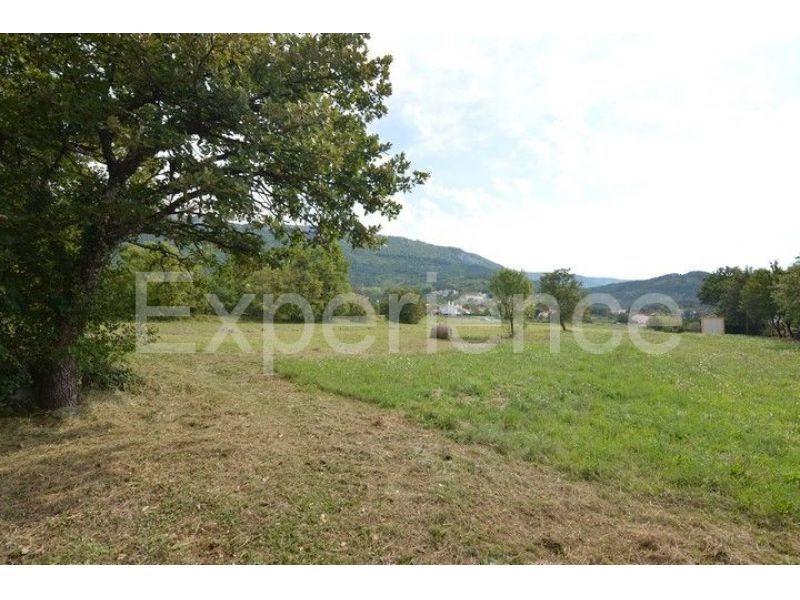 ISTRIA, Buzet - terreno edificabile, superficie di 2.531 m²