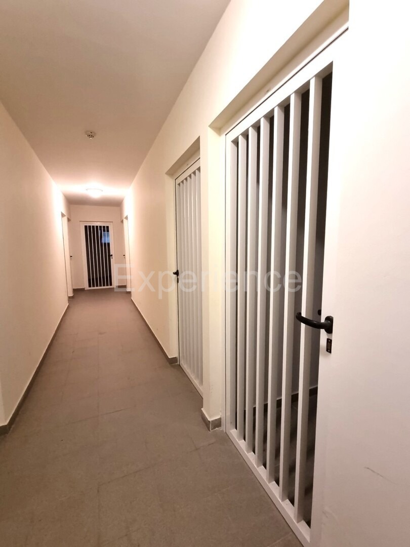 POSIZIONE ESCLUSIVA! Crveni Vrh - appartamento con spaziosa terrazza, a 130 m dal mare!