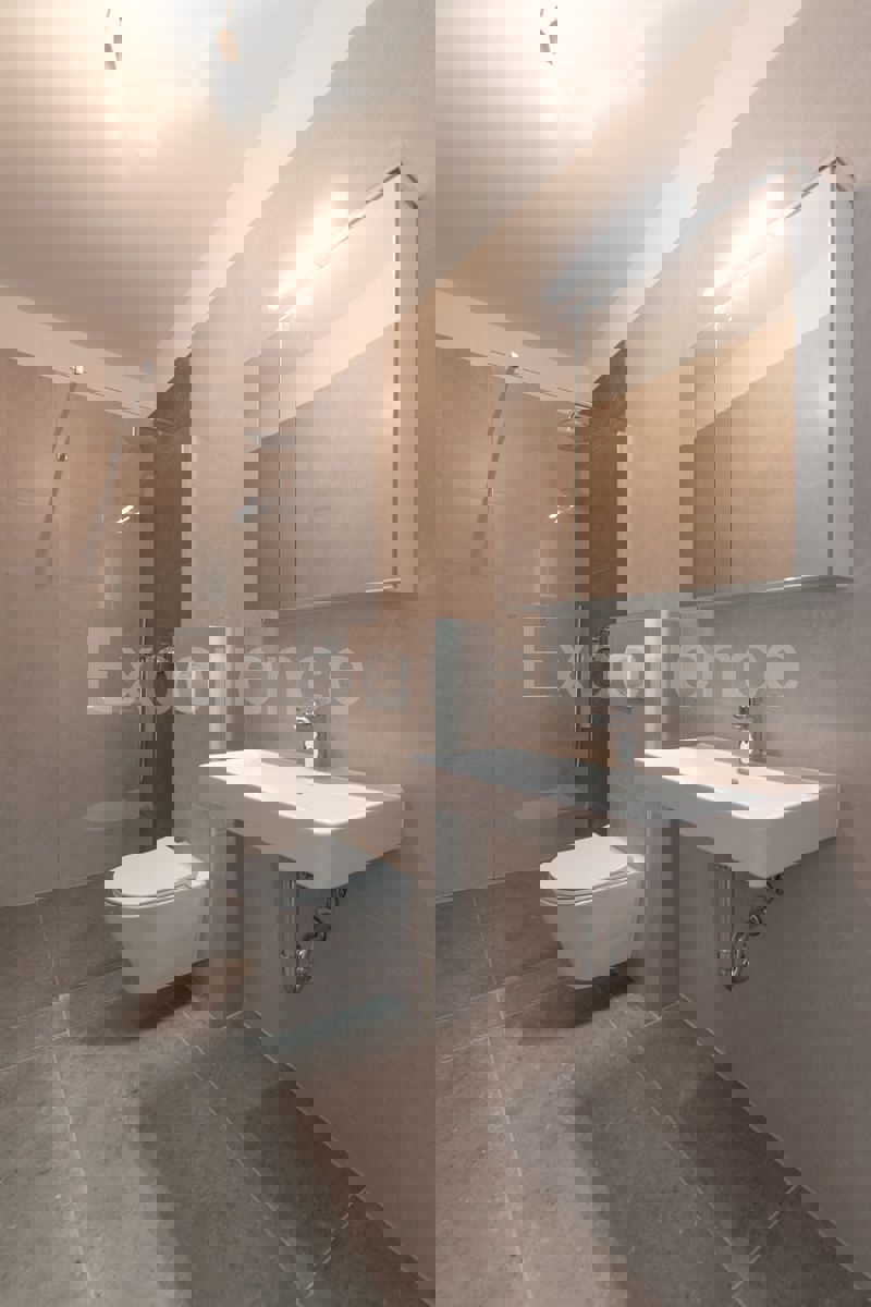 Tar - 2 km dal mare, appartamento in un edificio nuovo, 1. piano, 2 posti auto