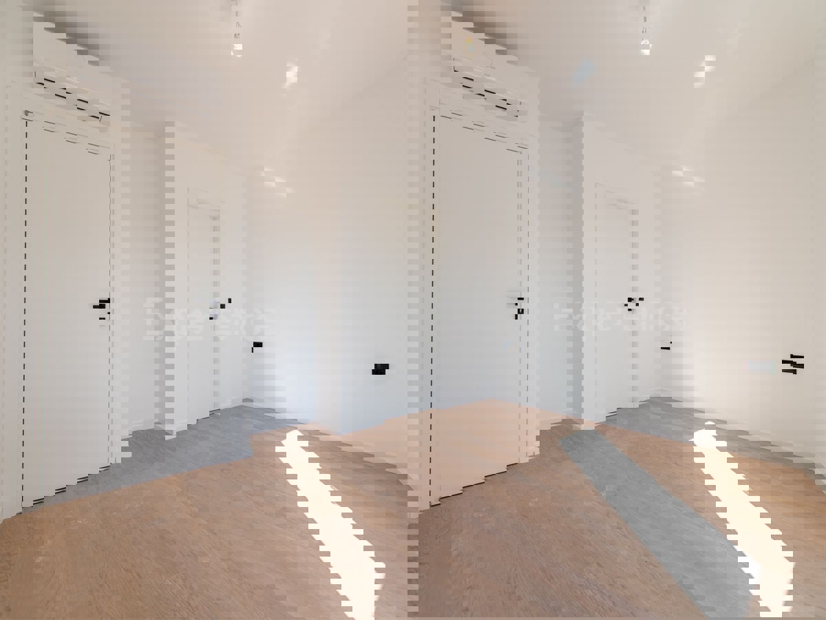 ISTRIA, Umago - appartamento in edificio di nuova costruzione, 1. piano, garage, ASCENSORE