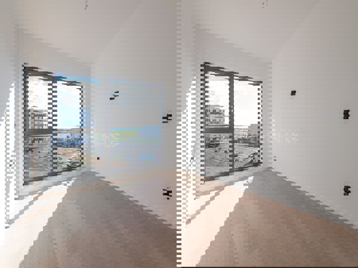 ISTRIA, Umago - appartamento in edificio di nuova costruzione, 1. piano, garage, ASCENSORE