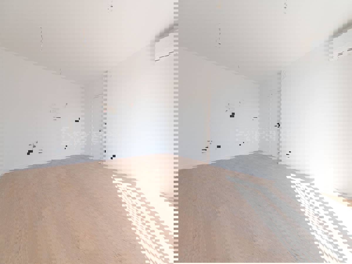 ISTRIA, Umago - appartamento in edificio di nuova costruzione, 1. piano, garage, ASCENSORE