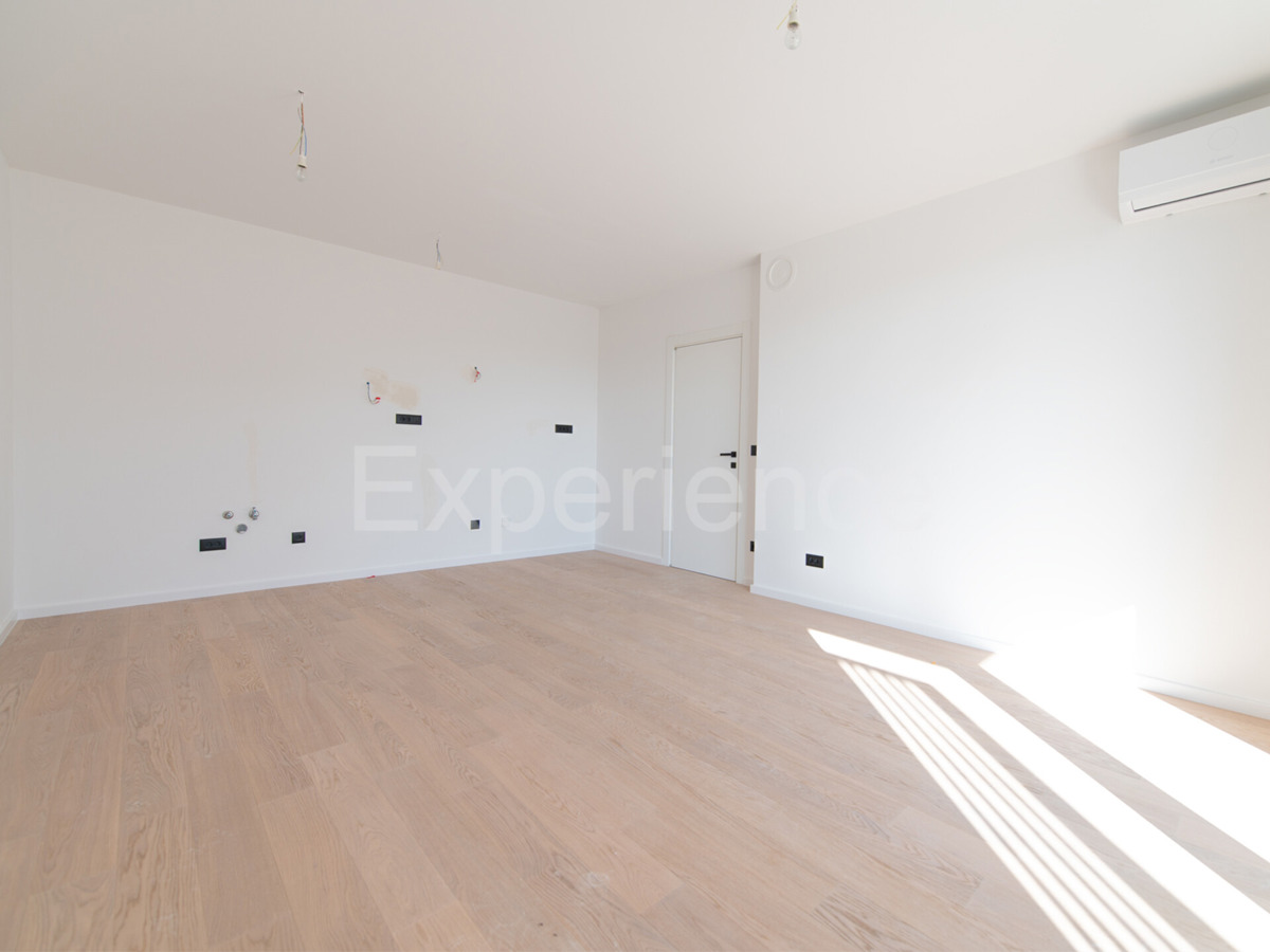 ISTRIA, Umago - appartamento in edificio di nuova costruzione, 1. piano, garage, ASCENSORE