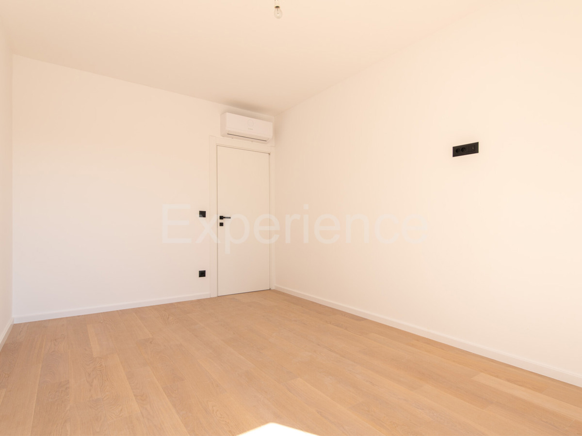 ISTRIA, Umago - appartamento in un nuovo edificio con spazioso balcone, 3. piano, ASCENSORE