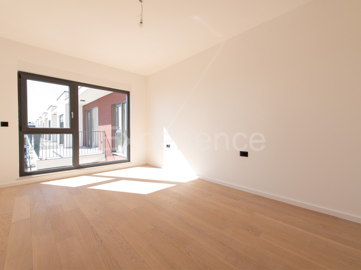 ISTRIA, Umago - appartamento in un nuovo edificio con spazioso balcone, 3. piano, ASCENSORE