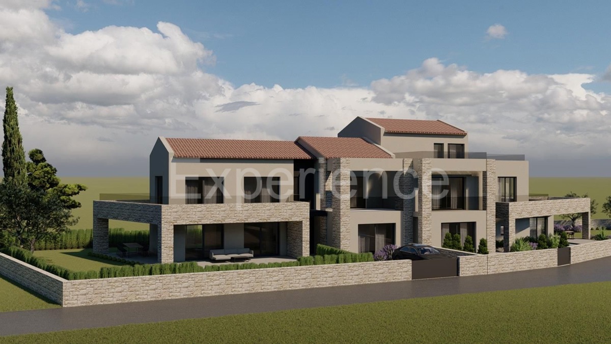 Zona di Visignano: terreno edificabile con fondamenta completate, VISTA PANORAMICA!