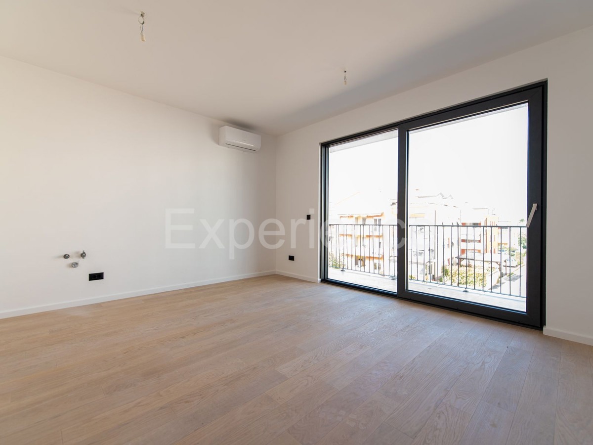 ISTRIA, Umago - appartamento in un nuovo edificio, 3. piano, ASCENSORE!