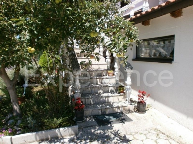 Vižinada, casa con 5 appartamenti, vista Motovun, zona tranquilla