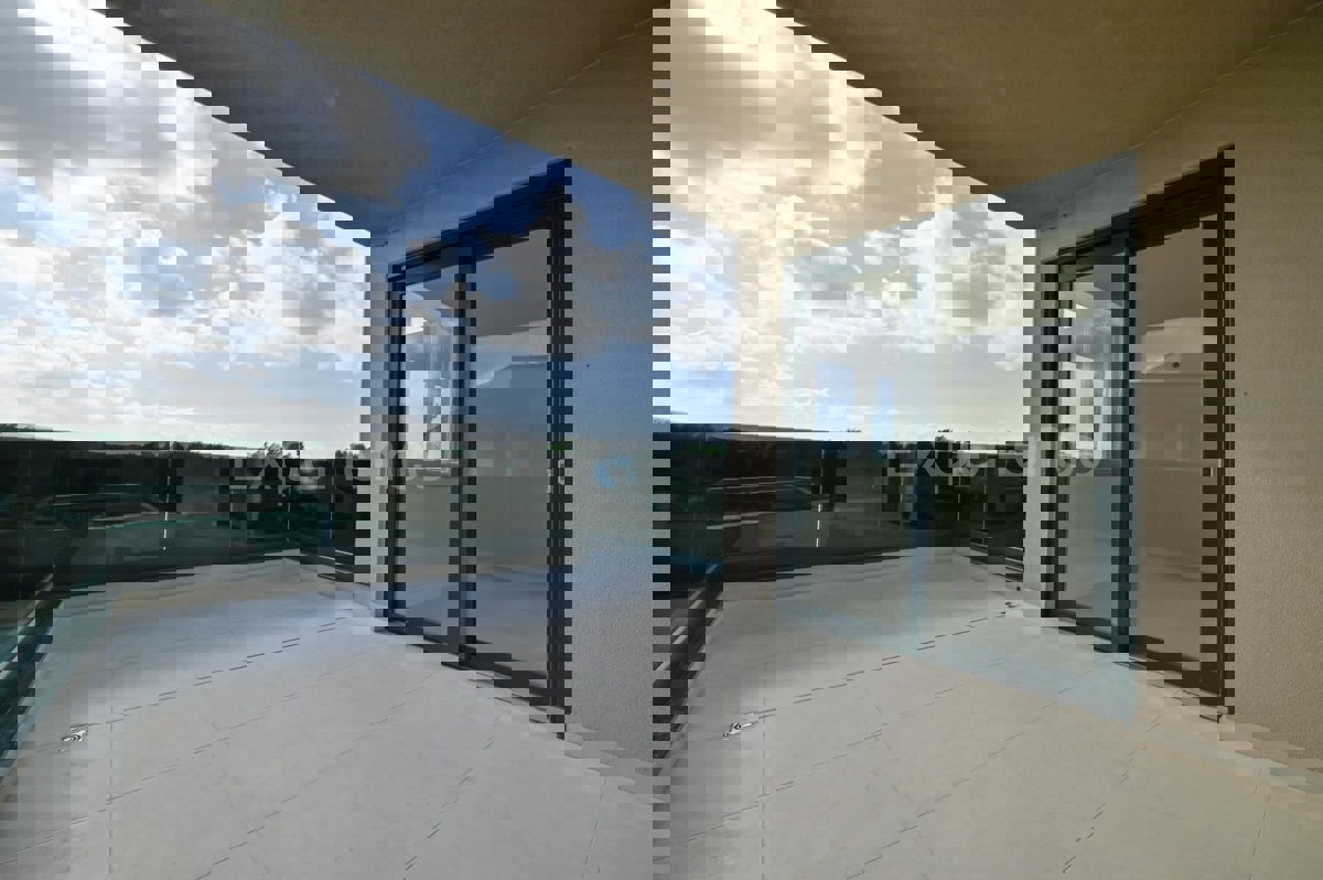 Vabriga - appartamento in un nuovo edificio con TERRAZZA SUL TETTO, 3. piano, ASCENSORE