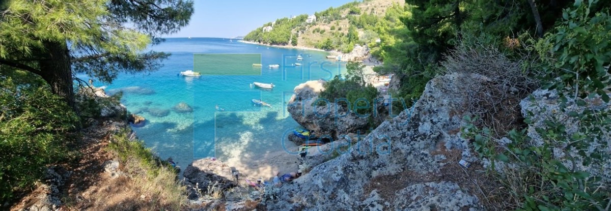 OM1673 - Terreno edificabile vicino al mare, vicino a Omiš, in vendita