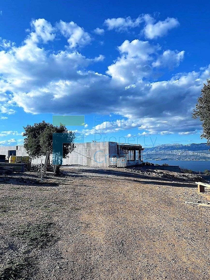 BR1672 - Ville su un terreno con privacy, Brač, in vendita