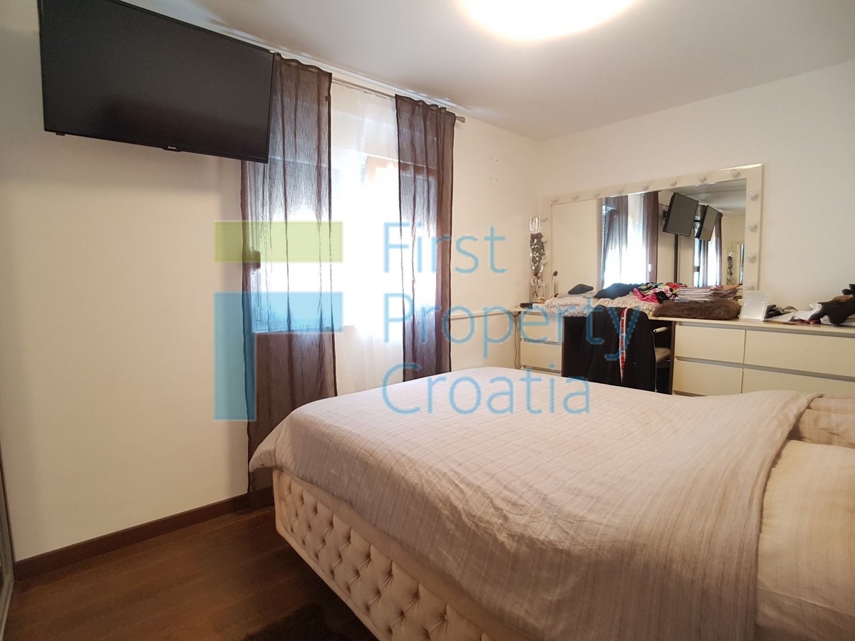 TG1404 – Spazioso appartamento arredato, Čiovo, in vendita