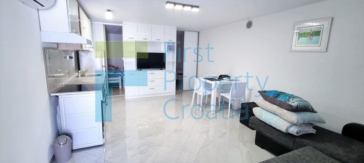 TG1463 – Appartamento composto da 2 unità, Čiovo, in vendita