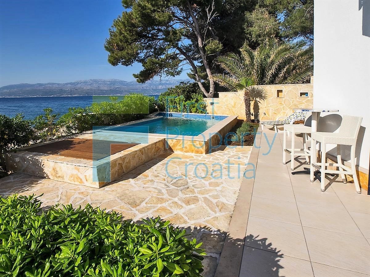 BR1278 - Casa prima fila al mare con appartamenti, Brač, in vendita