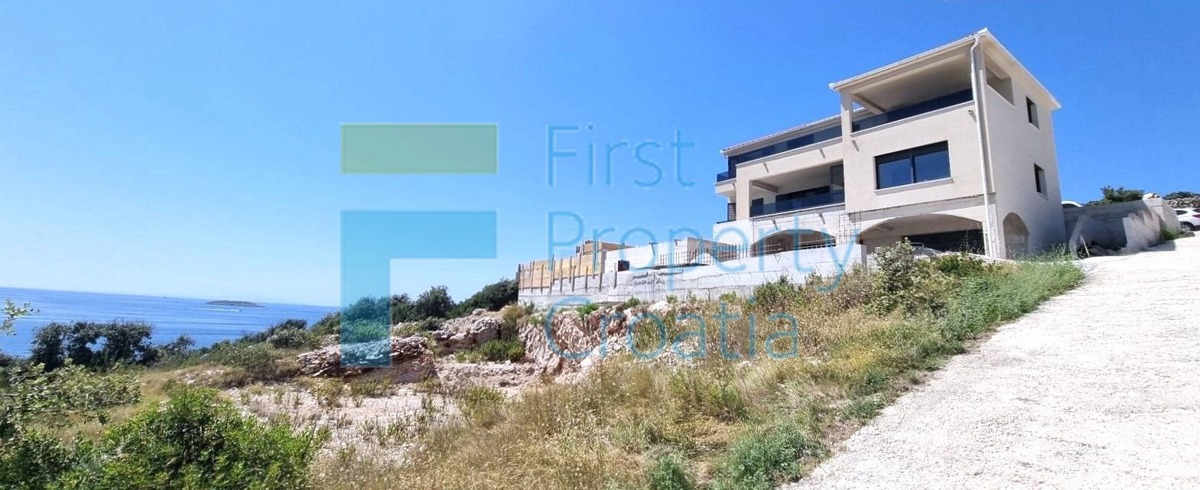RG1713 - Villa con vista sul mare, vicino a Rogoznica, in vendita
