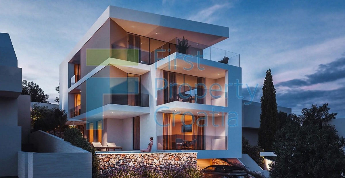 RG1698 - Imponente villa vicino al mare, Rogoznica, in vendita