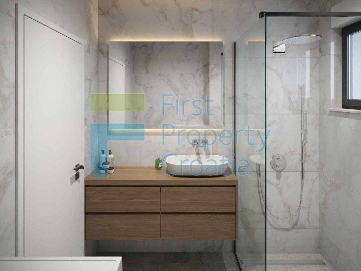 TG1752 - Attico di lusso con piscina, Čiovo, in vendita