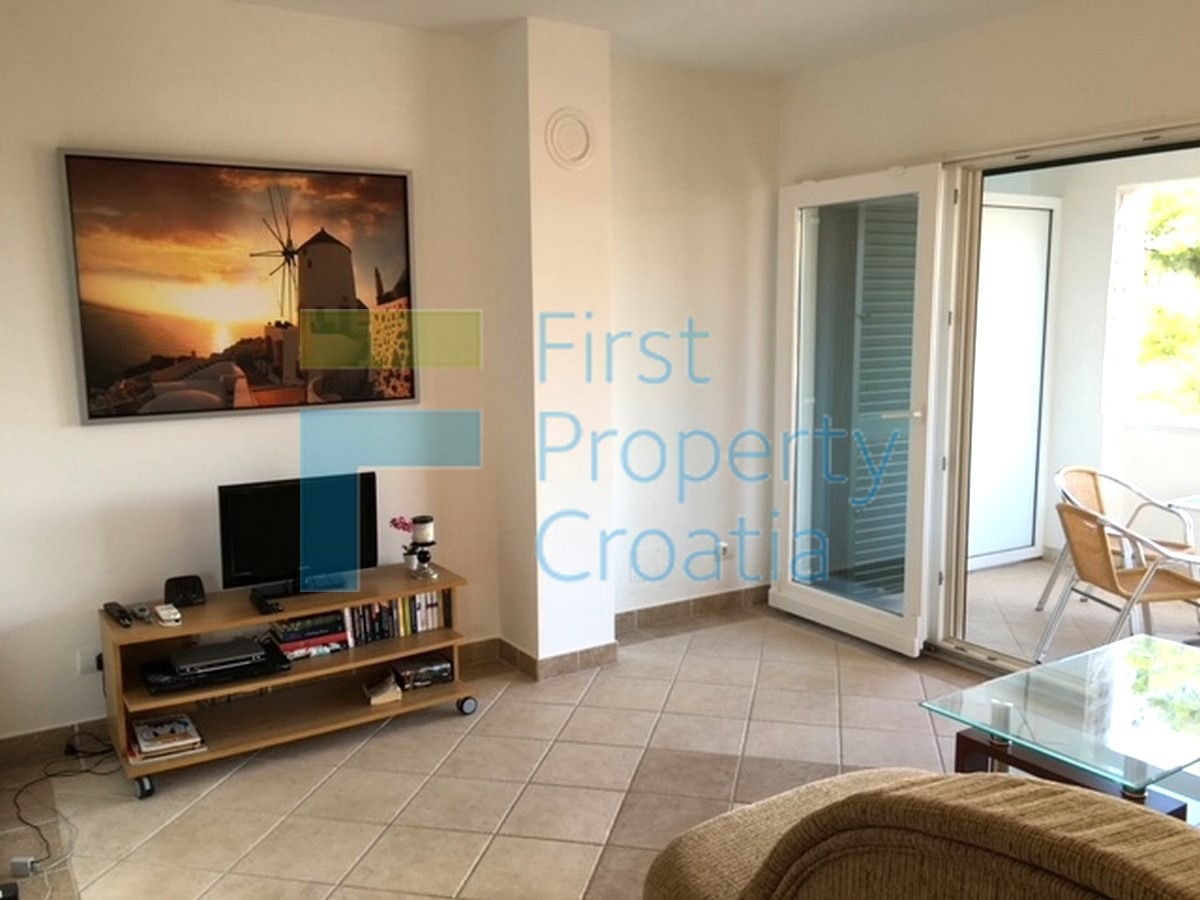 SO1025 - Appartamento villa in una bella zona, Šolta, in vendita