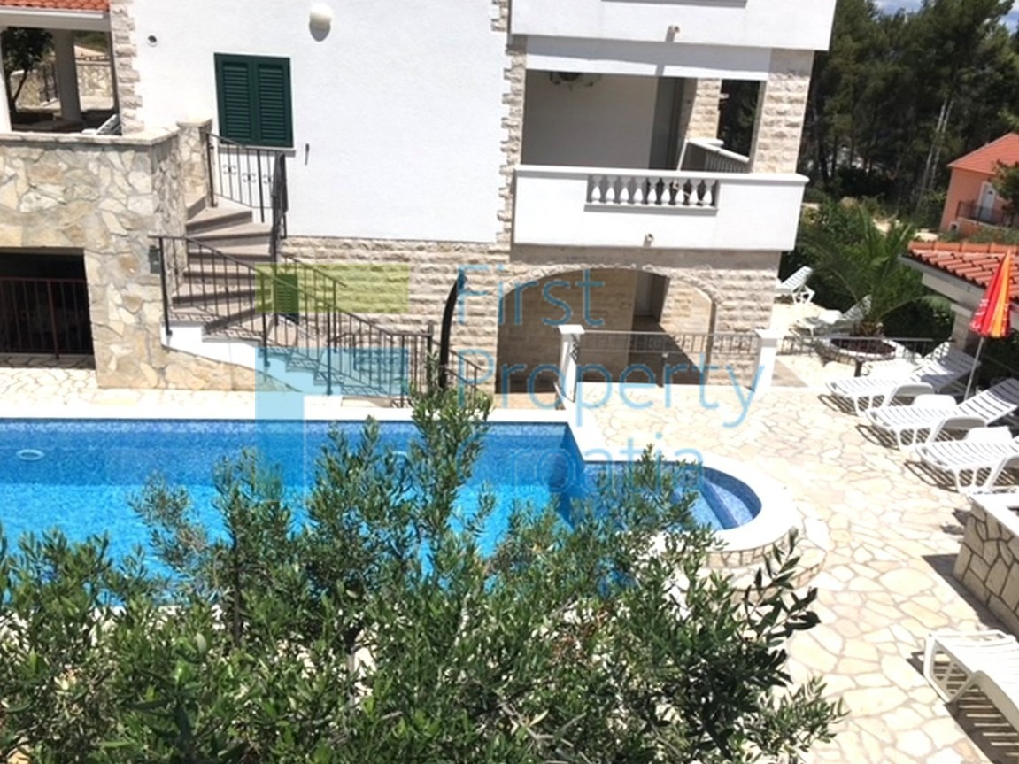 SO1025 - Appartamento villa in una bella zona, Šolta, in vendita