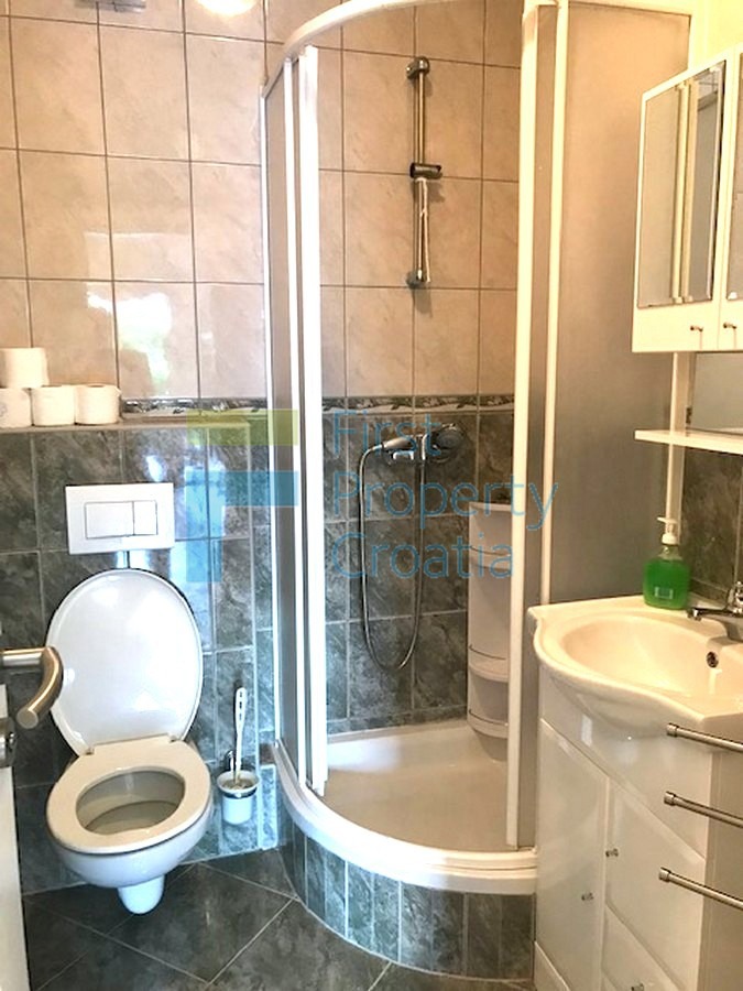 SO1025 - Appartamento villa in una bella zona, Šolta, in vendita