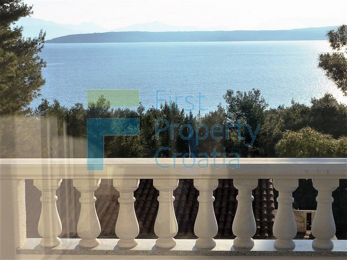 SO1025 - Appartamento villa in una bella zona, Šolta, in vendita