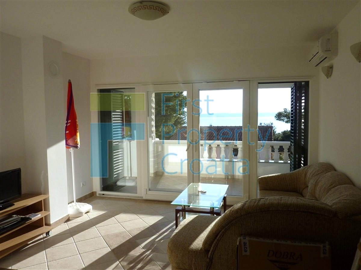 SO1025 - Appartamento villa in una bella zona, Šolta, in vendita