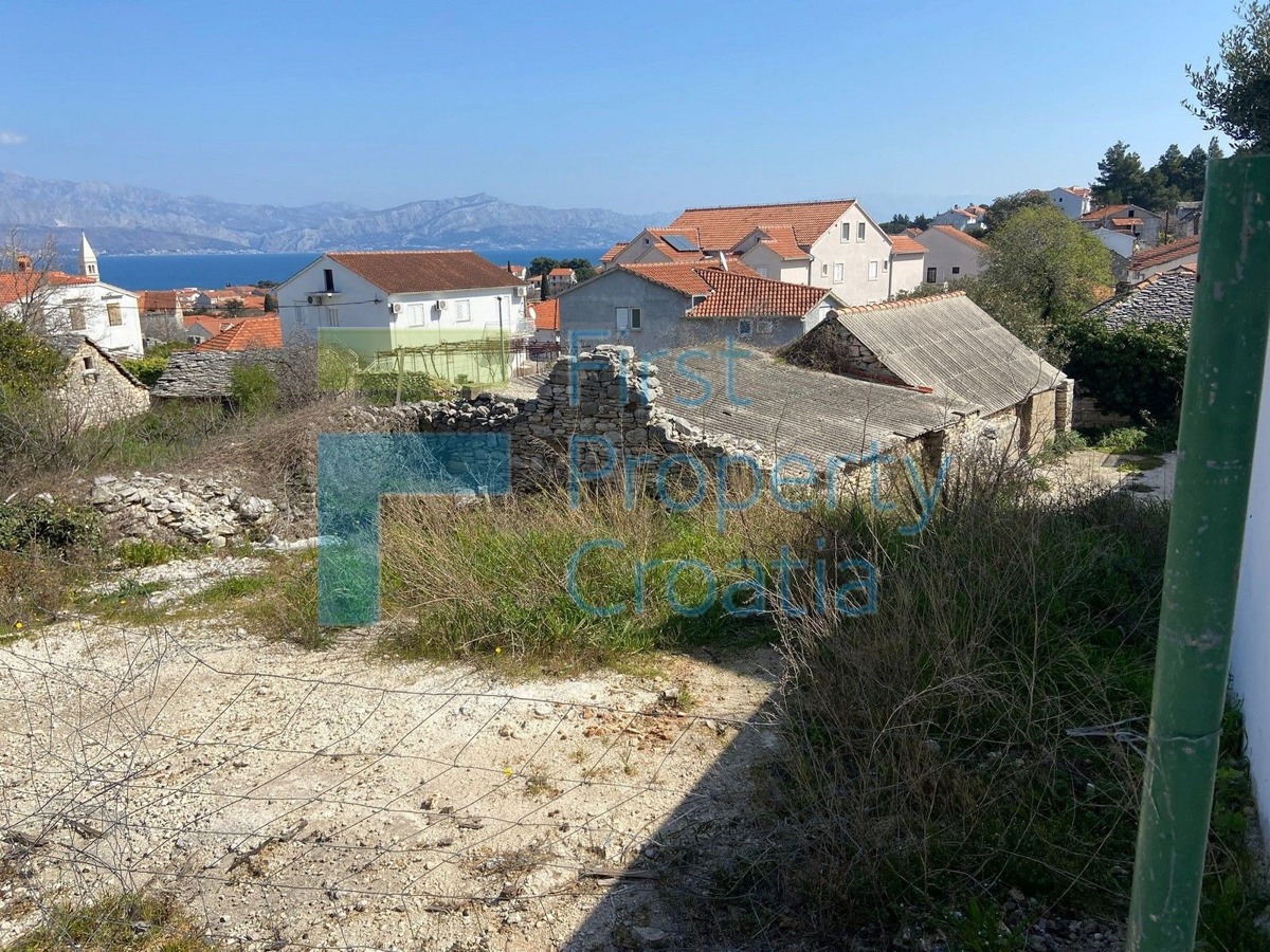 BR1610 - Terreno in un ambiente tranquillo, Brač, in vendita