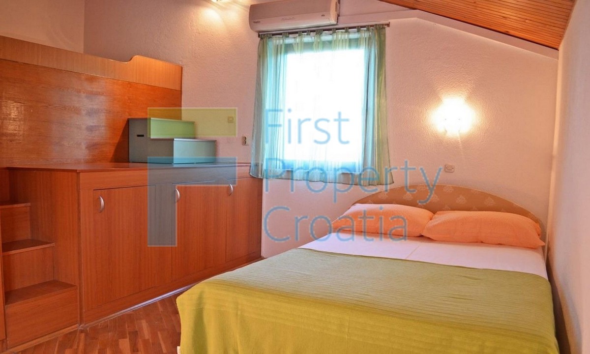 TG1505 - Kuća s prekrasnim pogledom, Čiovo, na prodaju