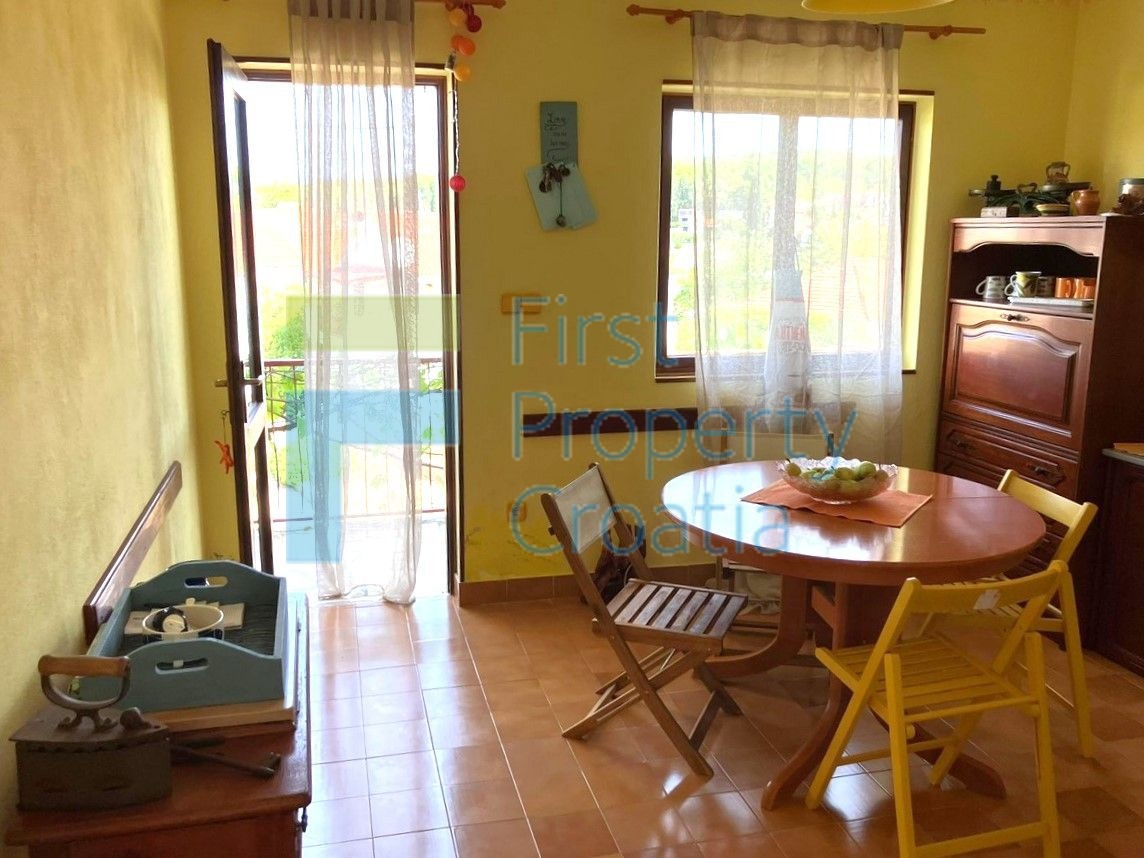 HV1725 - Casa su un ampio terreno vicino al mare, Hvar, in vendita