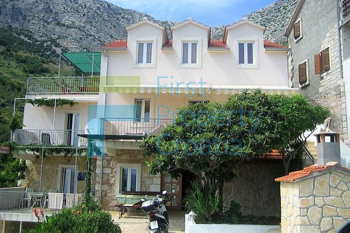 HV1380 - Casa in una piacevole zona sul lato sud di Hvar, in vendita
